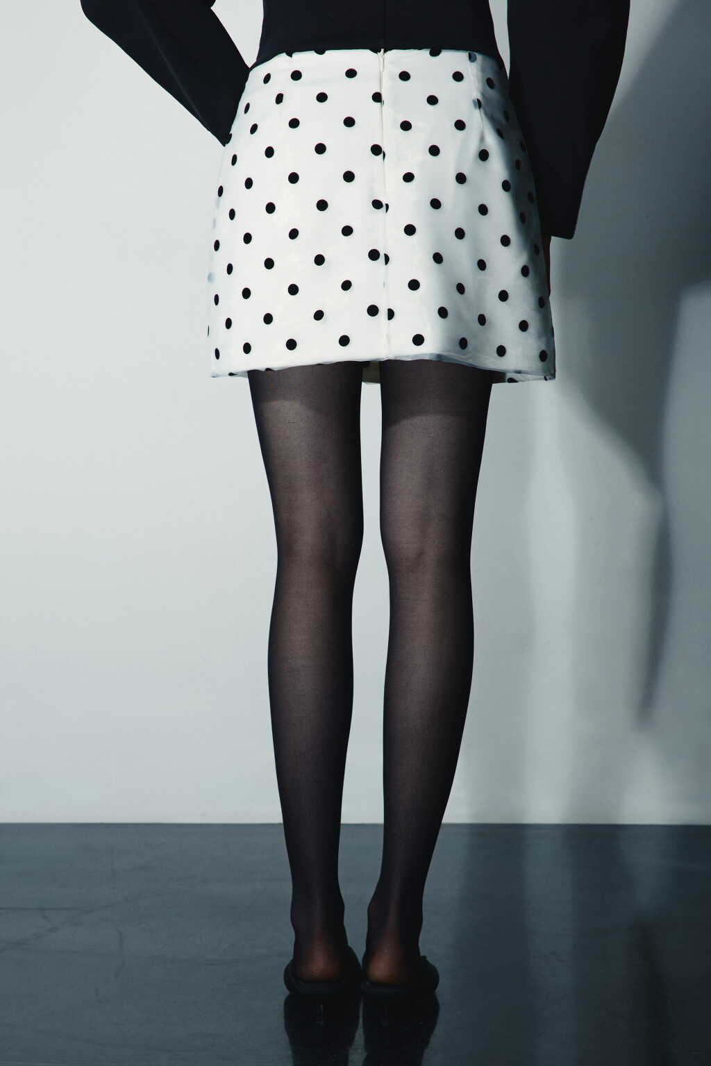 Юбка-шорты мини в горошек - цвет белый - 5