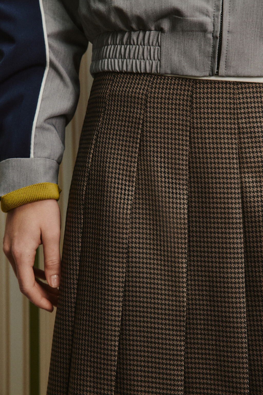 Юбка миди клетчатая в складку - цвет коричневый - 5