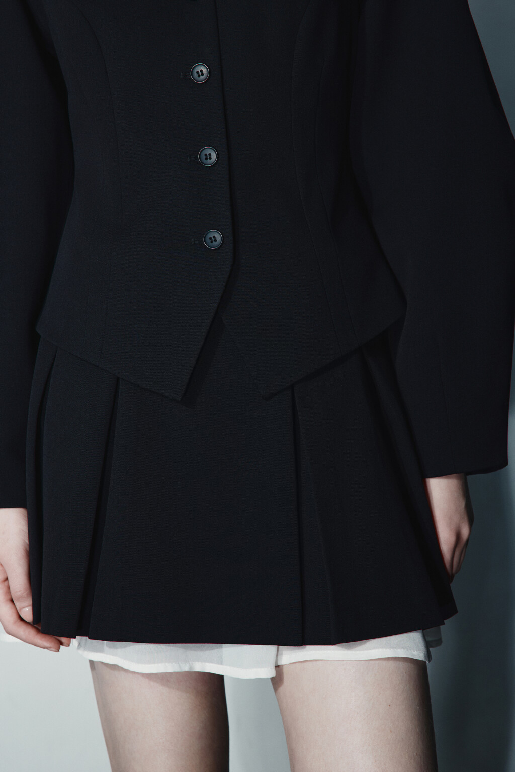 Платье-жакет мини с двойной юбкой - цвет черный - 5