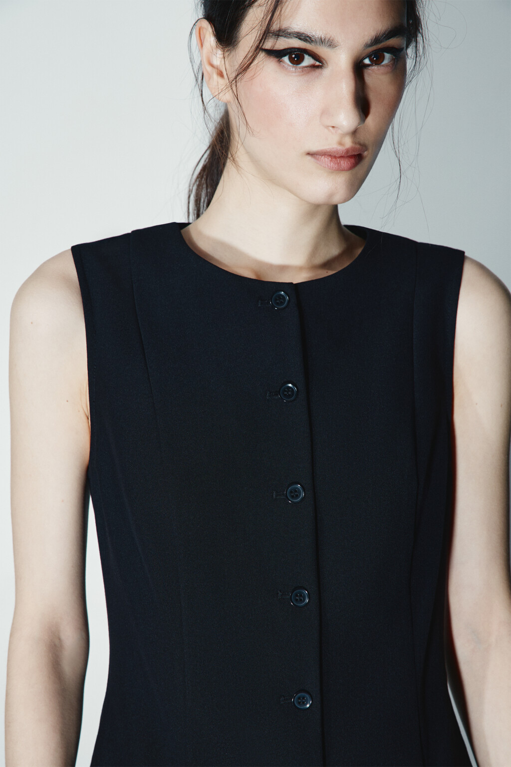 Платье мини костюмное с жилеткой - цвет черный - 5