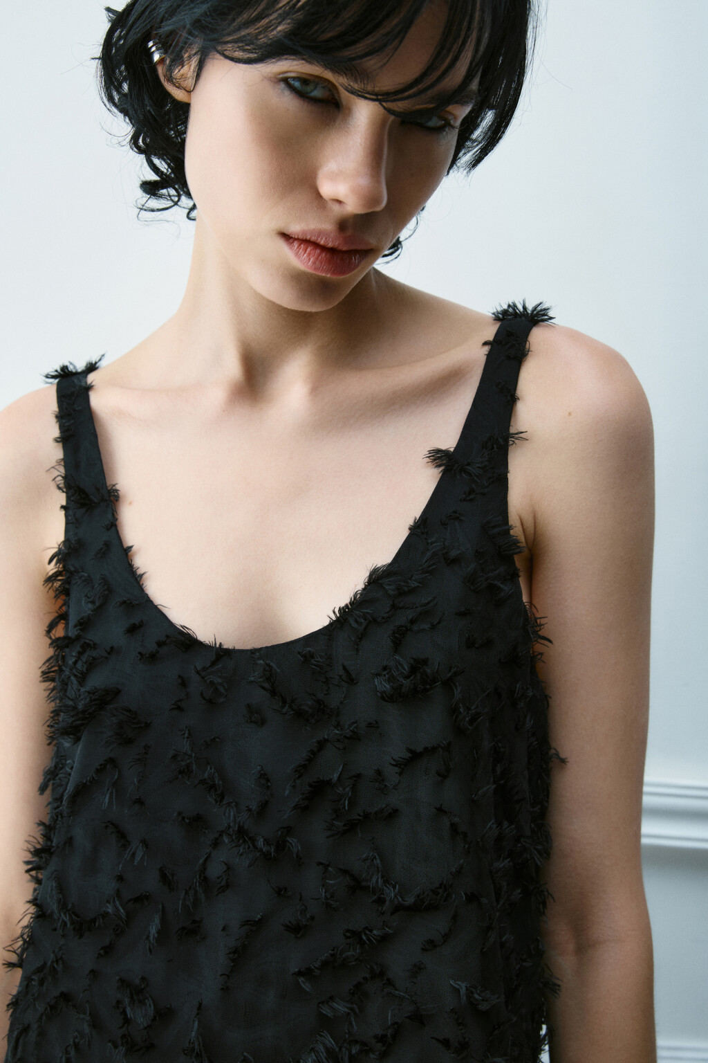 Платье-трапеция миди ажурное - цвет черный - 4