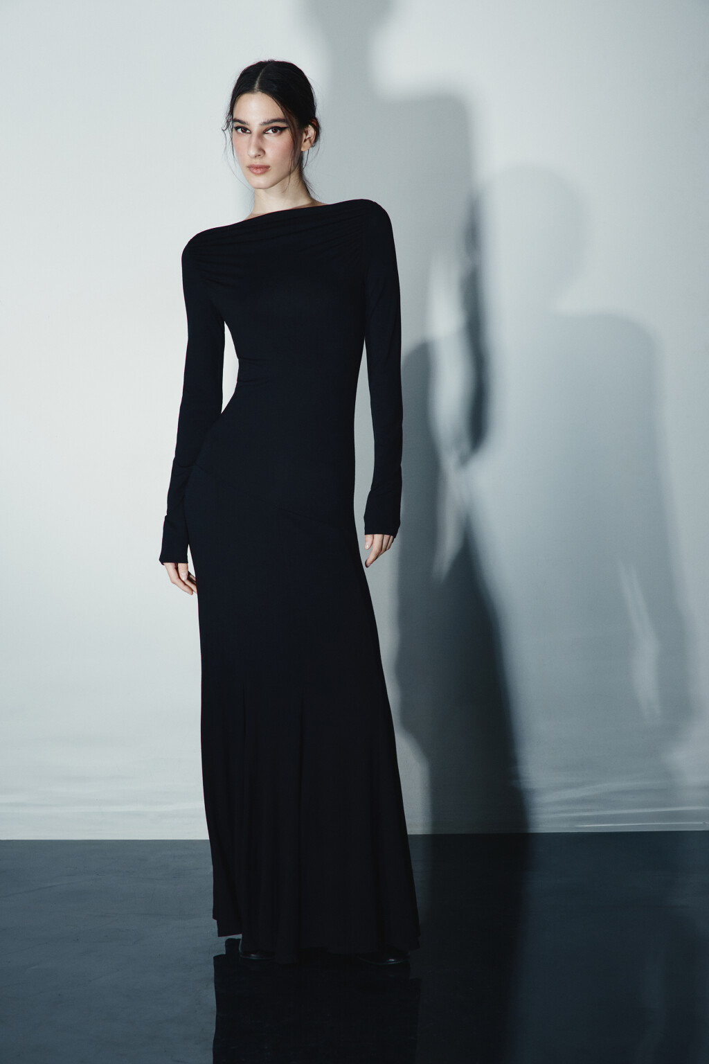 Платье-футляр макси - цвет черный - 2