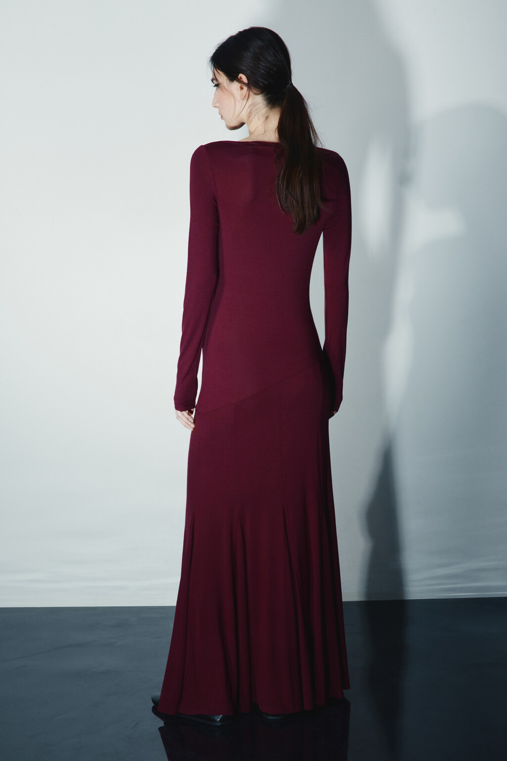 Платье-футляр макси - цвет фиолетовый - 3