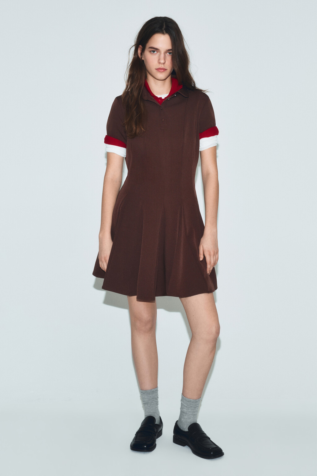 Платье мини с клиньями и округлым воротником - цвет коричневый - 4
