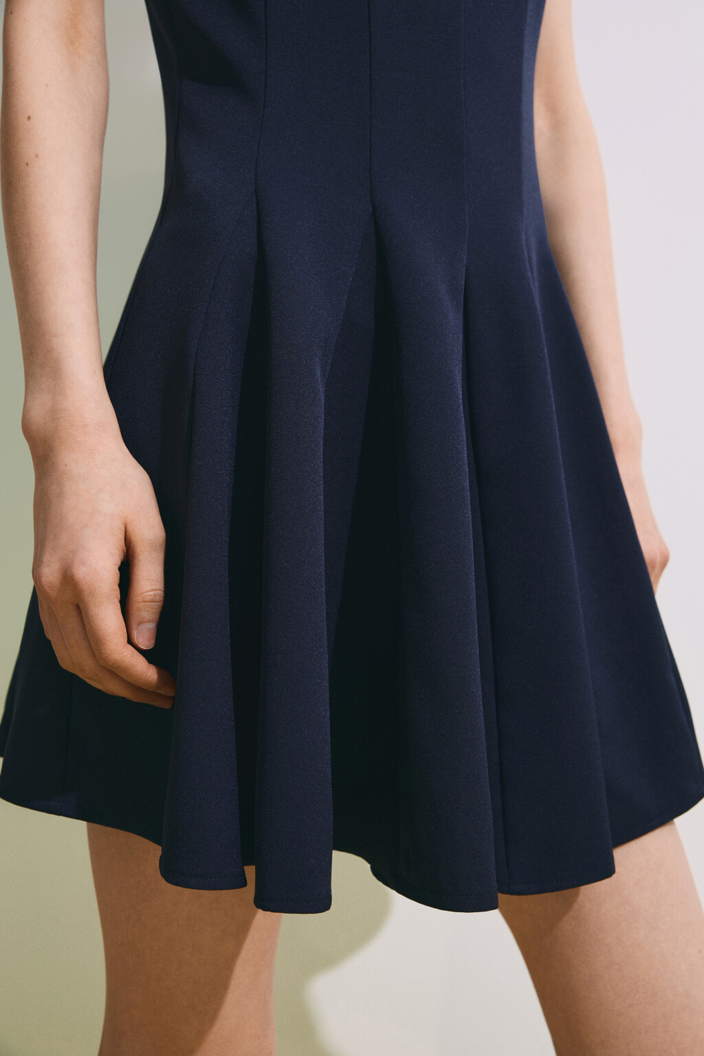 Платье мини в складку с округлым воротником - цвет синий - 6