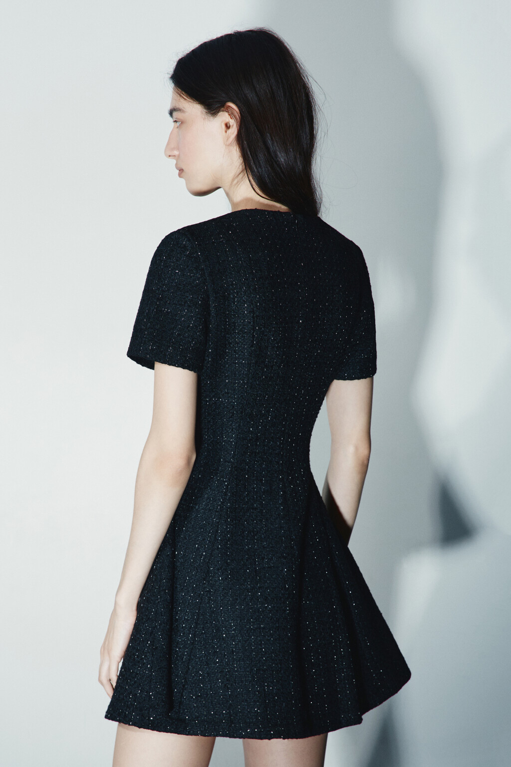 Платье мини приталенное твидовое - цвет черный - 3
