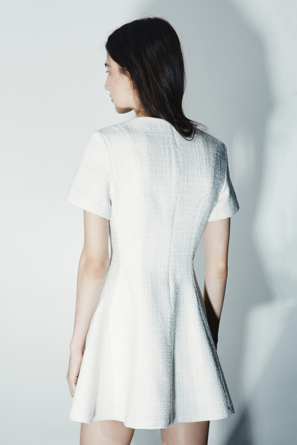 Платье мини приталенное твидовое - цвет молочный - 3