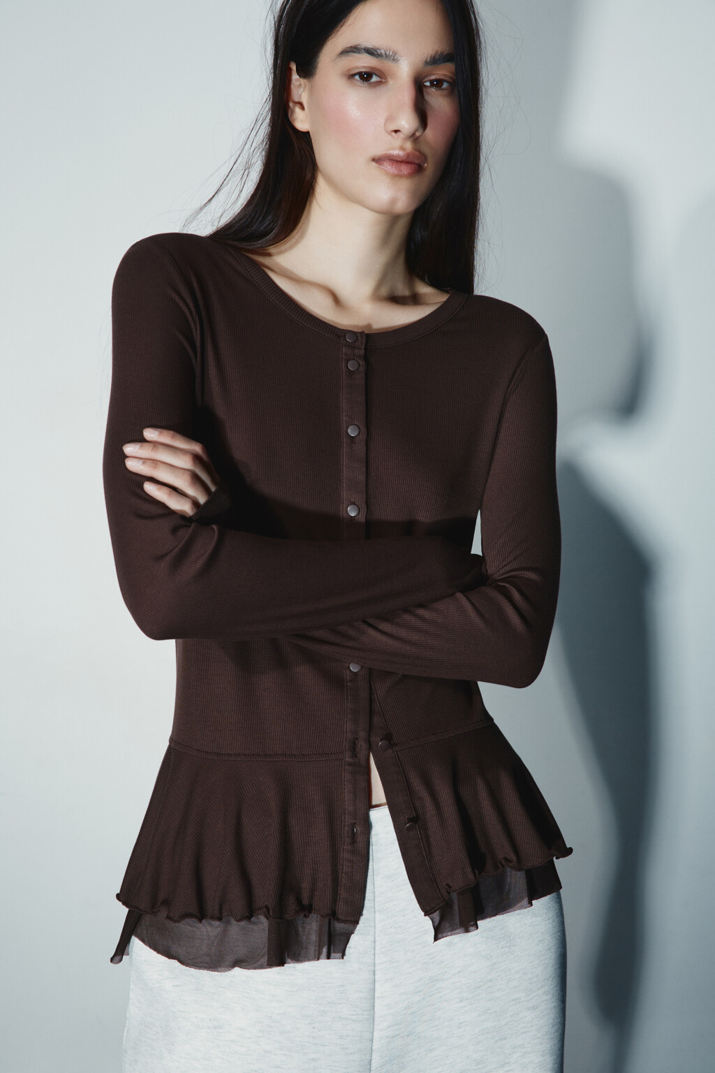 Лонгслив с сетчатой баской - цвет коричневый - 1