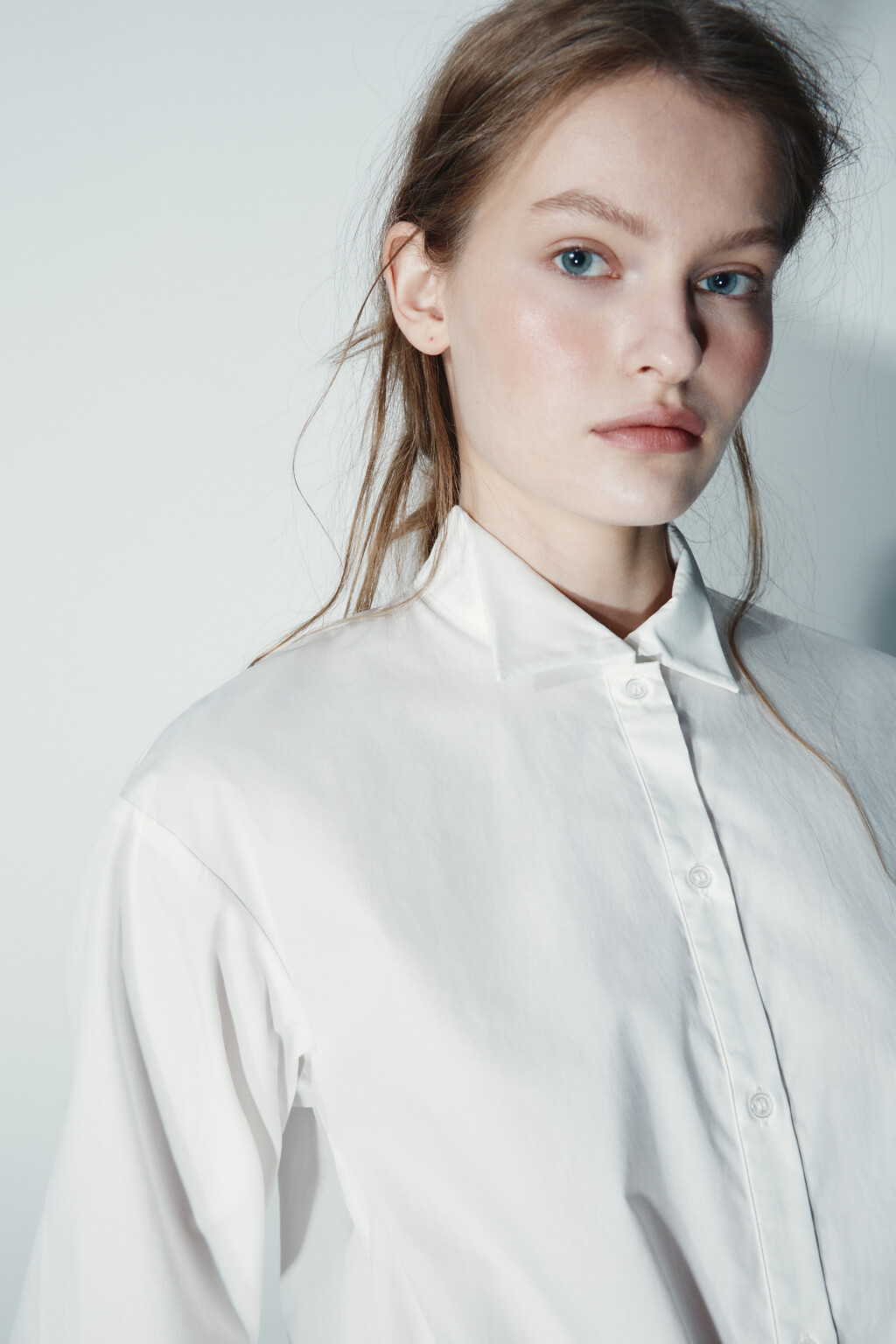 Рубашка с баской на завязке - цвет белый - 5