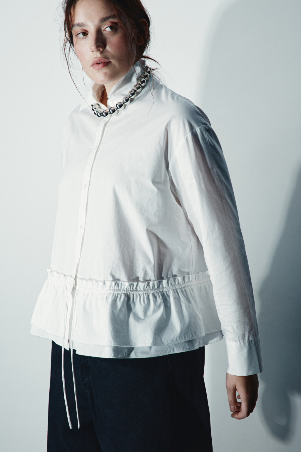 Рубашка с баской на завязке - цвет белый - 1