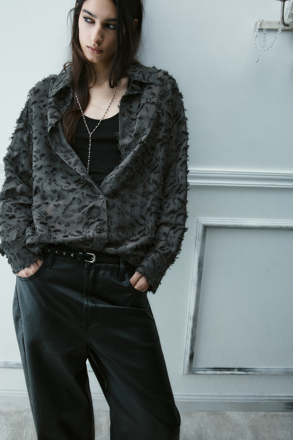 Рубашка рваная из шифона - цвет серый - 1