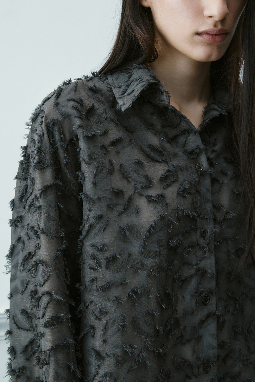 Рубашка рваная из шифона - цвет серый - 5