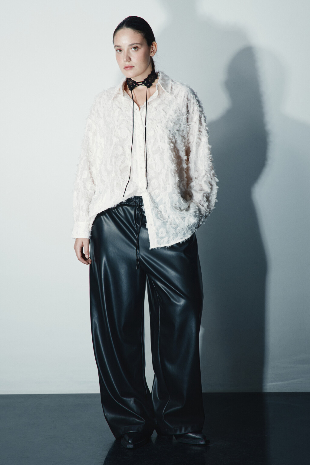 Рубашка рваная из шифона - цвет молочный - 3