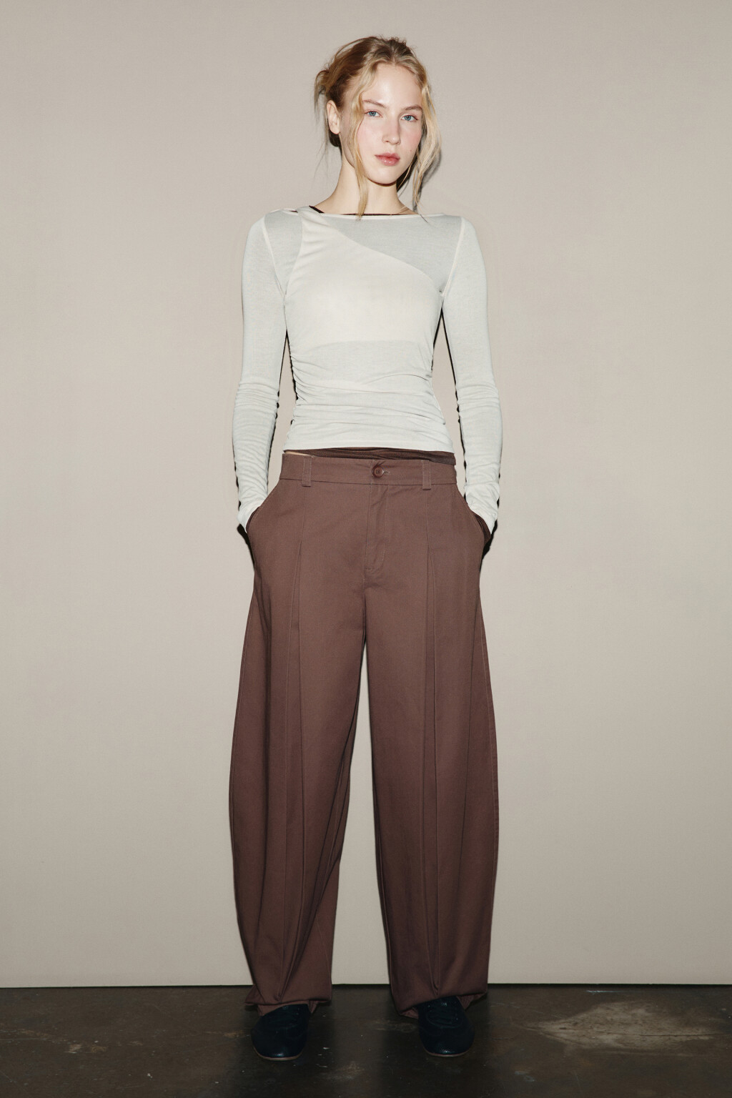 Лонгслив двухслойный с драпировкой - цвет молочный - 4