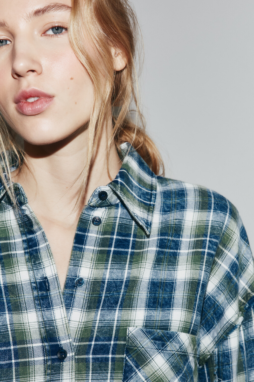 Рубашка рваная с вареным эффектом - цвет зеленый - 5