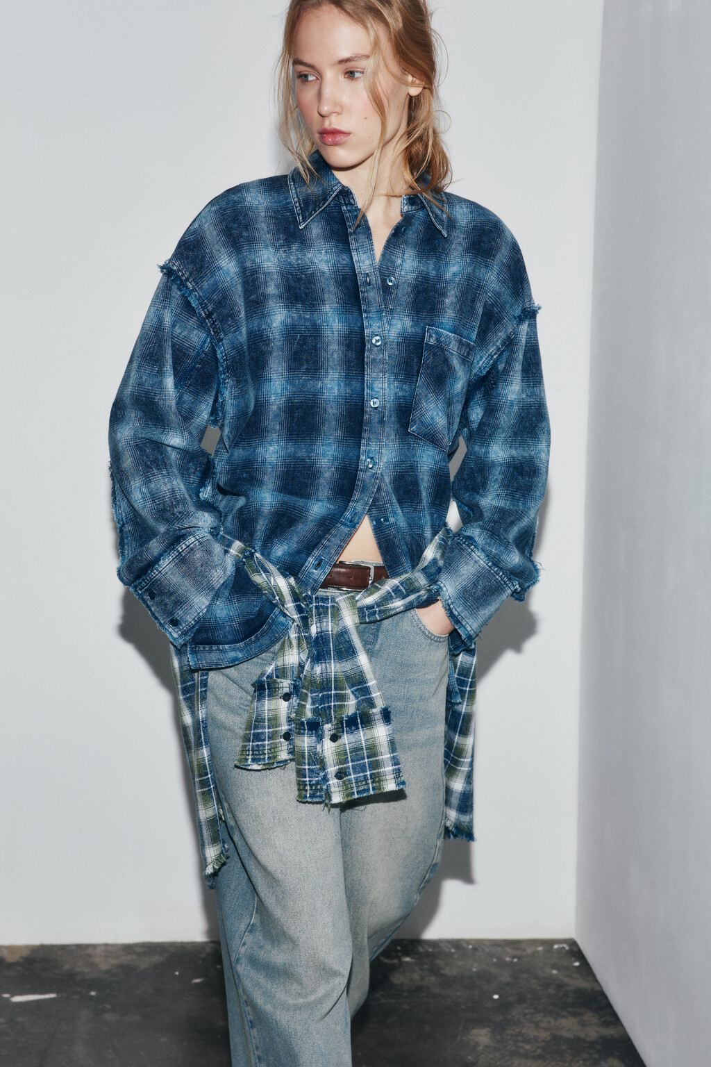 Рубашка рваная с вареным эффектом - цвет синий - 1