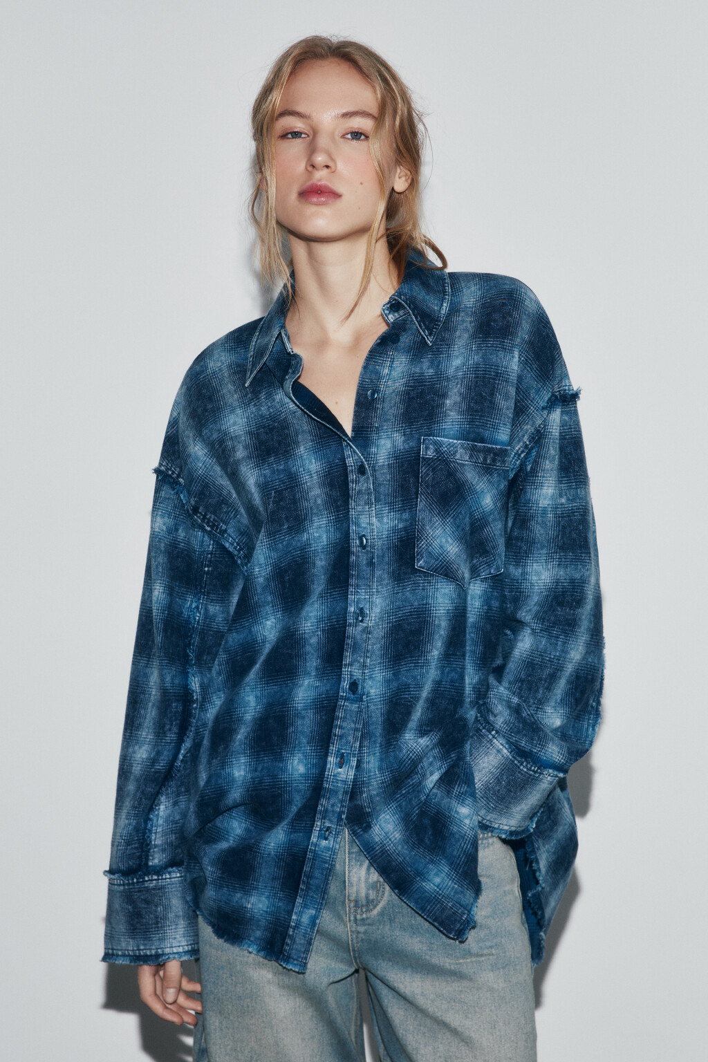 Рубашка рваная с вареным эффектом - цвет синий - 2