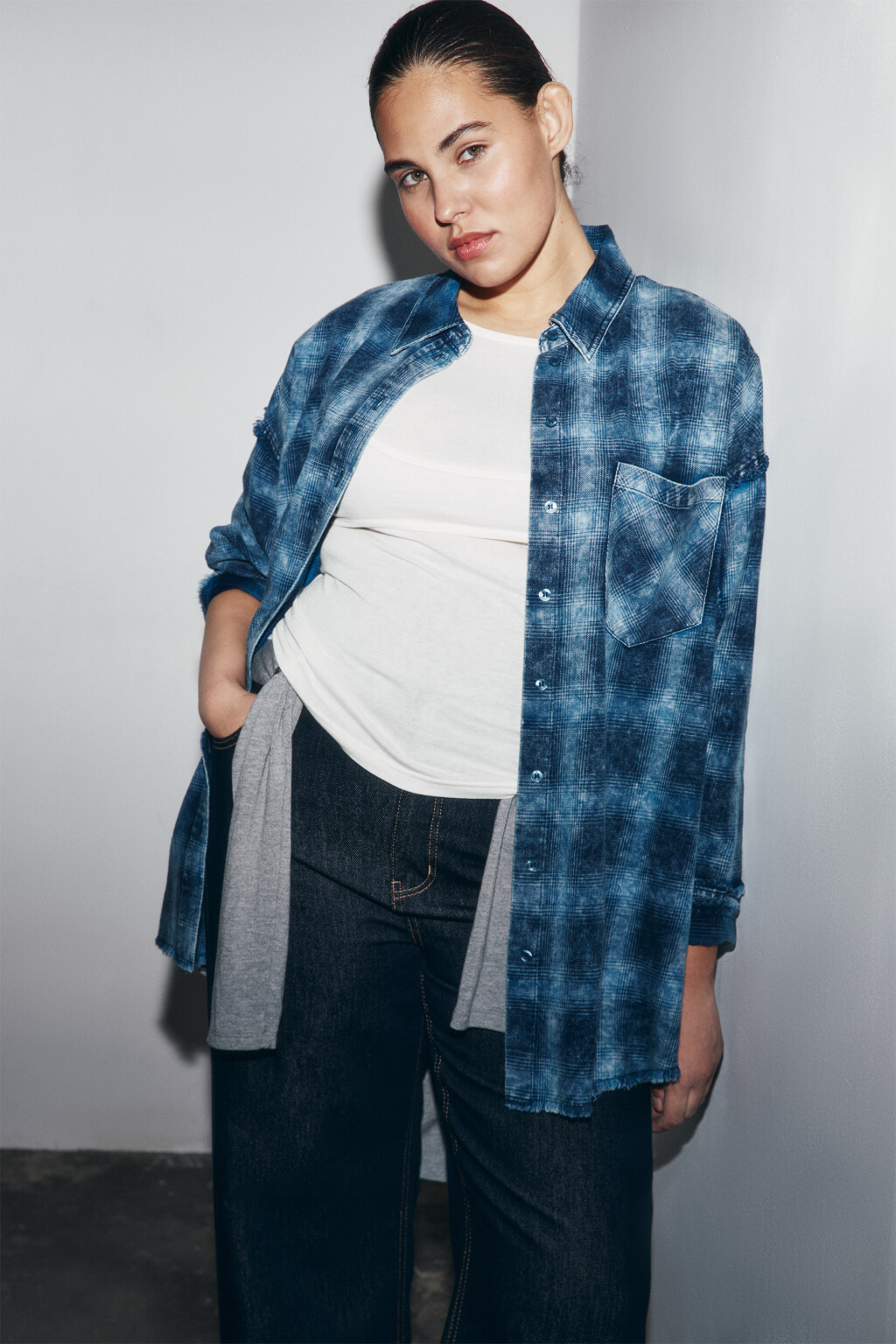 Рубашка рваная в вареным эффектом - цвет синий - 1