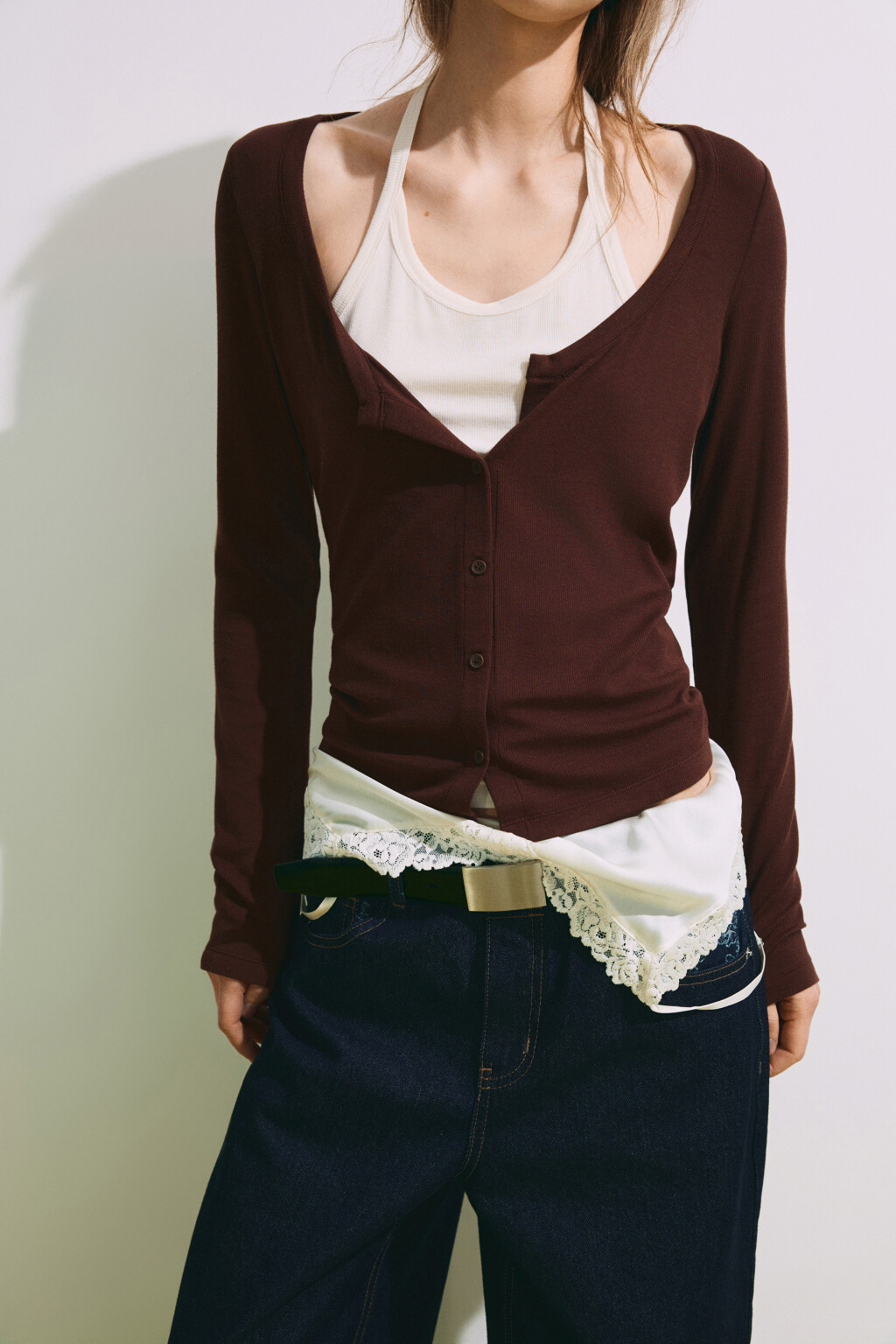 Лонгслив на пуговицах с имитацией майки - цвет коричневый - 2