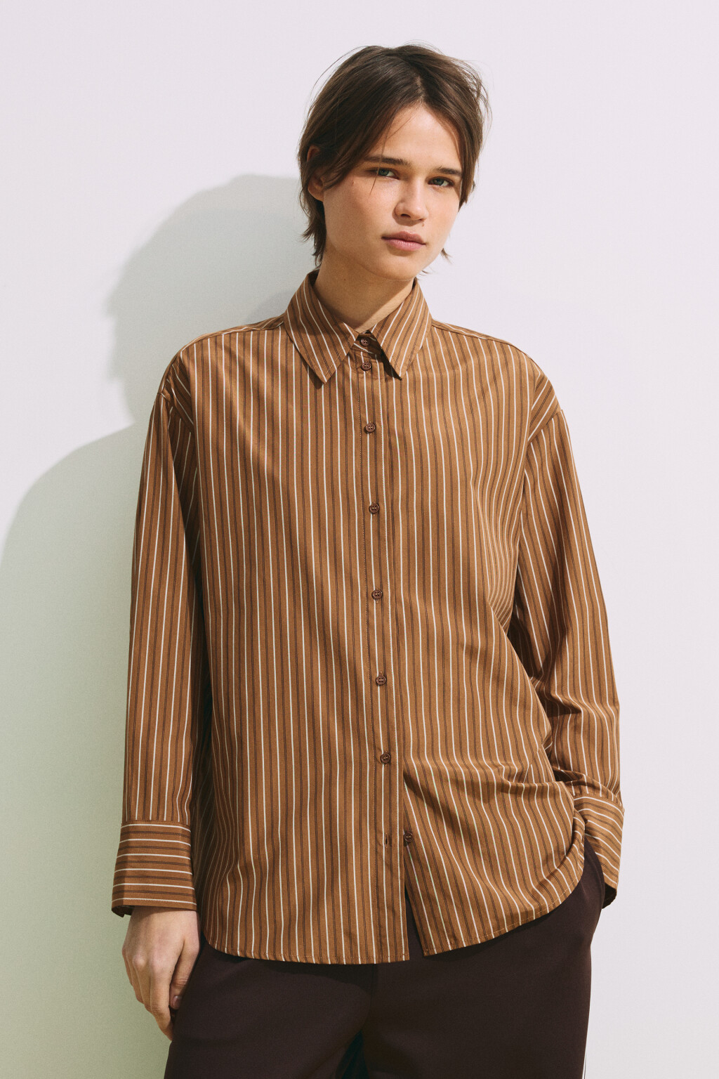 Рубашка oversize в полоску - цвет коричневый - 4