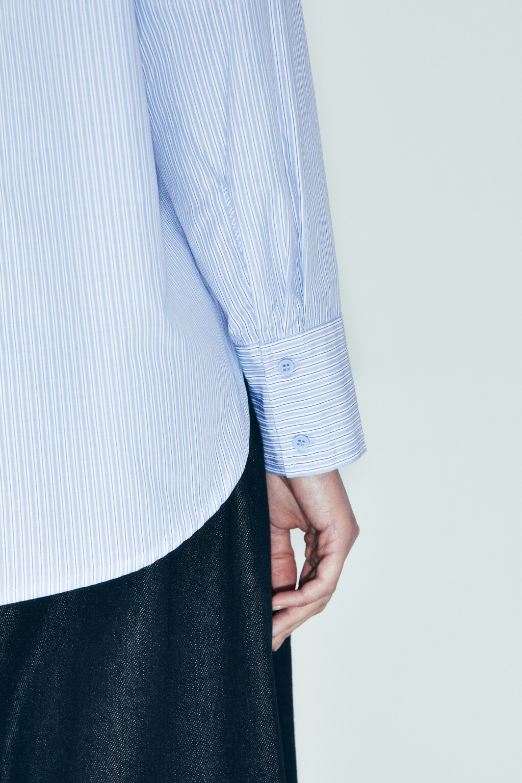 Рубашка oversize в полоску - цвет голубой - 6