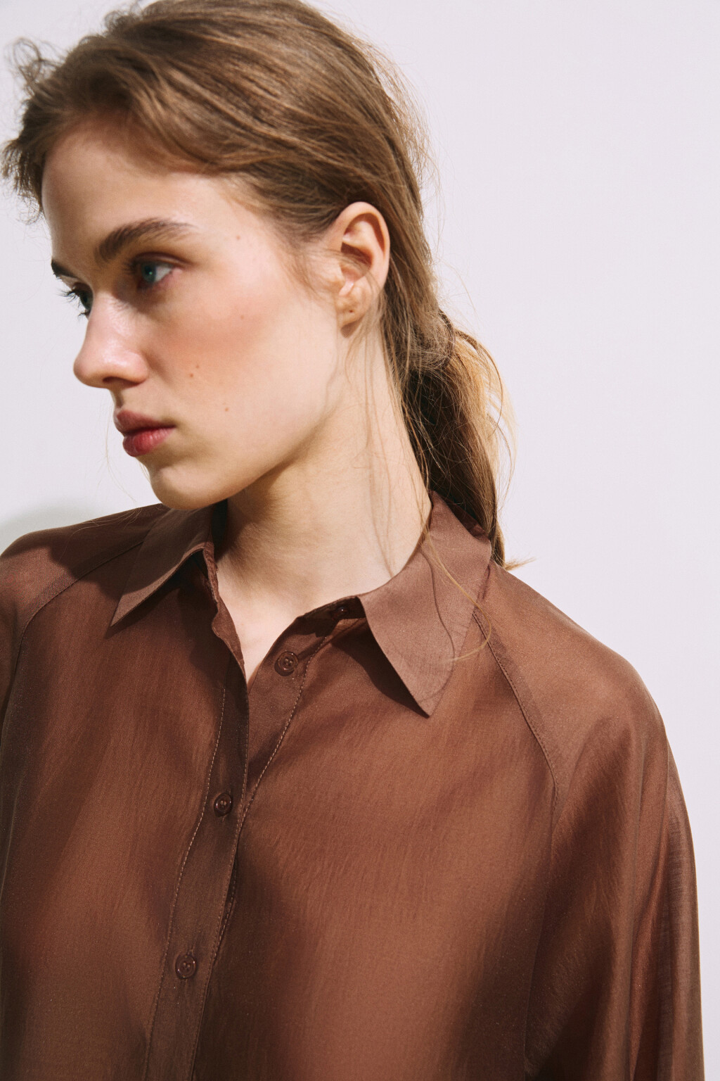 Рубашка полупрозрачная из лиоцелла - цвет коричневый - 6