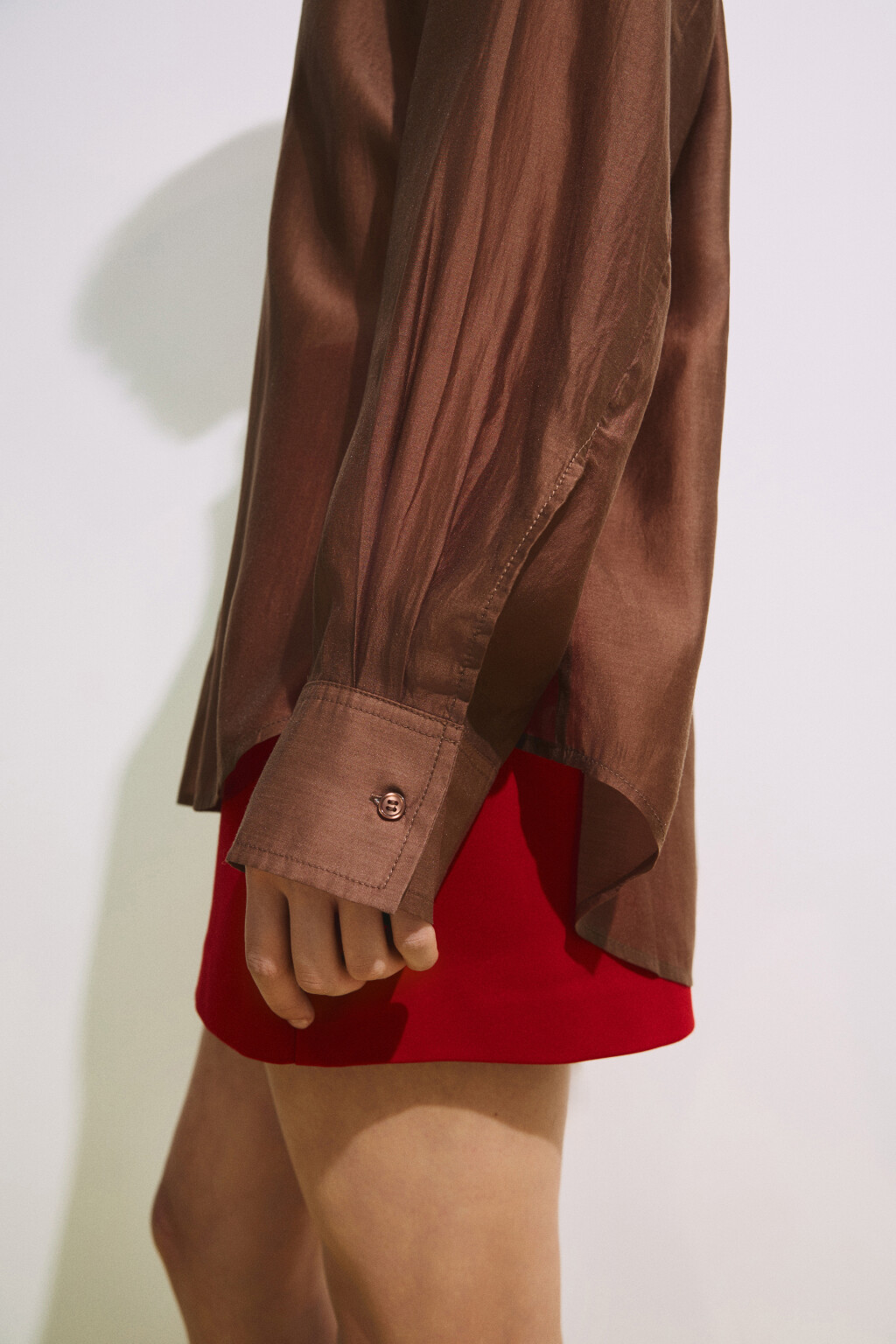 Рубашка полупрозрачная из лиоцелла - цвет коричневый - 7