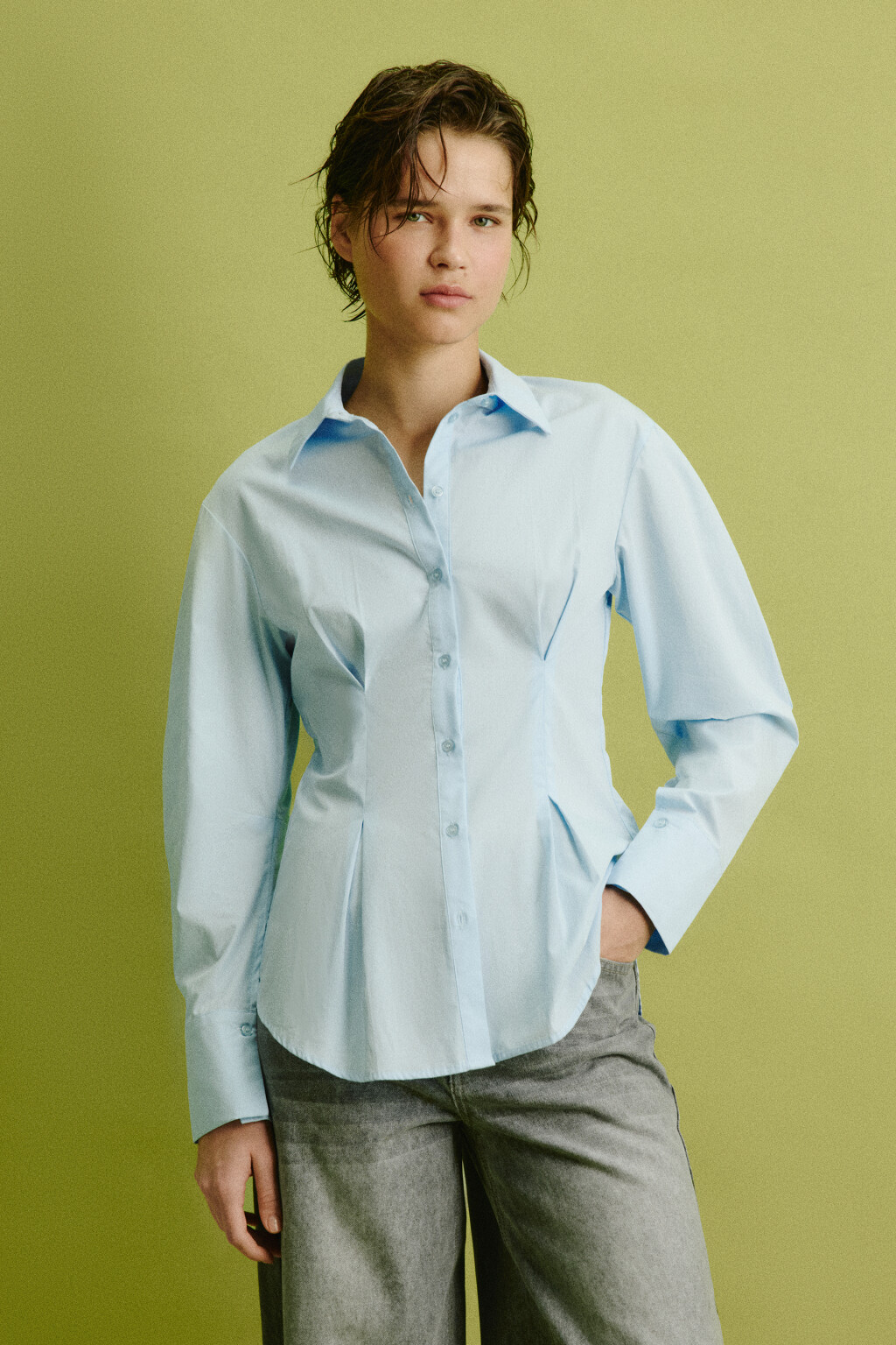 Рубашка приталенная с защипами - цвет голубой - 2