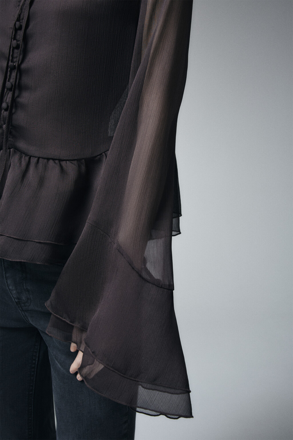 Блузка шифоновая на завязках с воланами - цвет коричневый - 6