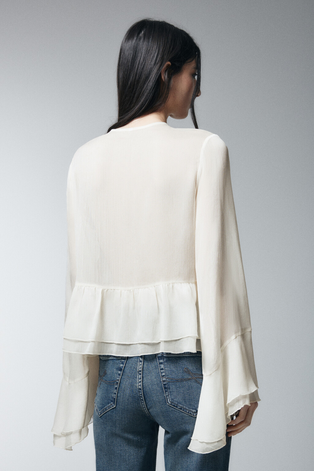 Блузка шифоновая на завязках с воланами - цвет молочный - 4