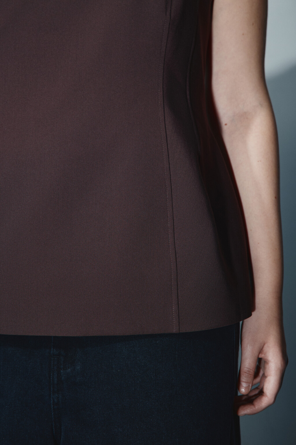 Блузка-жилет приталенная - цвет коричневый - 6