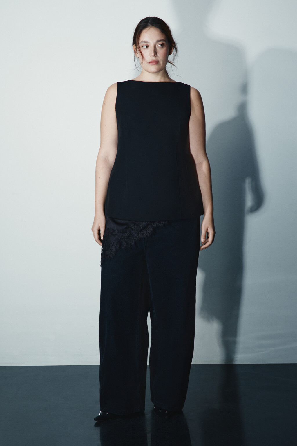 Блузка-жилет приталенная - цвет черный - 4