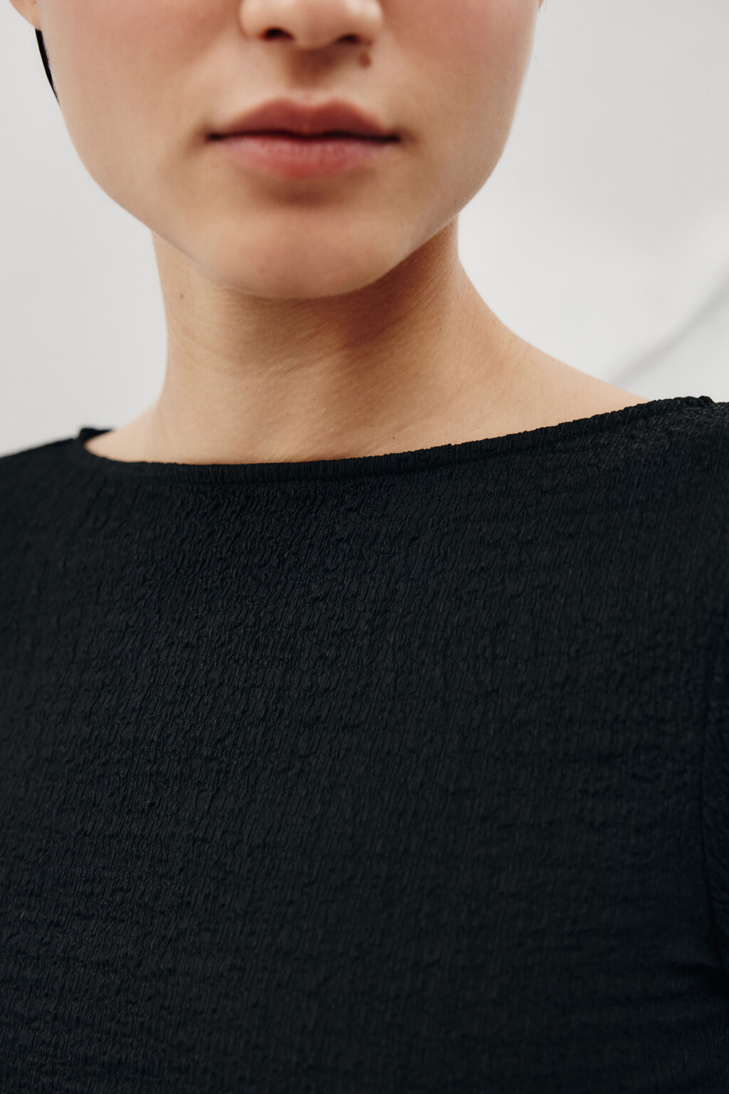 Лонгслив облегающий из жатой ткани - цвет черный - 6