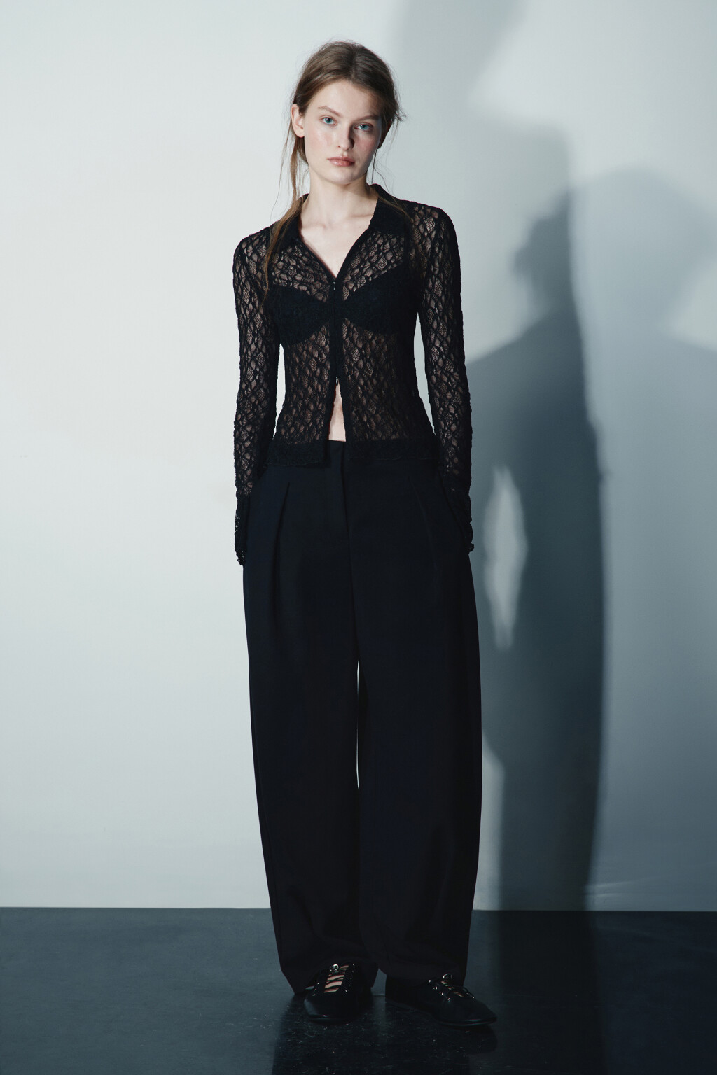 Блузка кружевная на молнии - цвет черный - 4