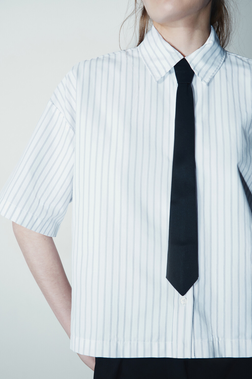 Рубашка oversize с галстуком - цвет белый - 5