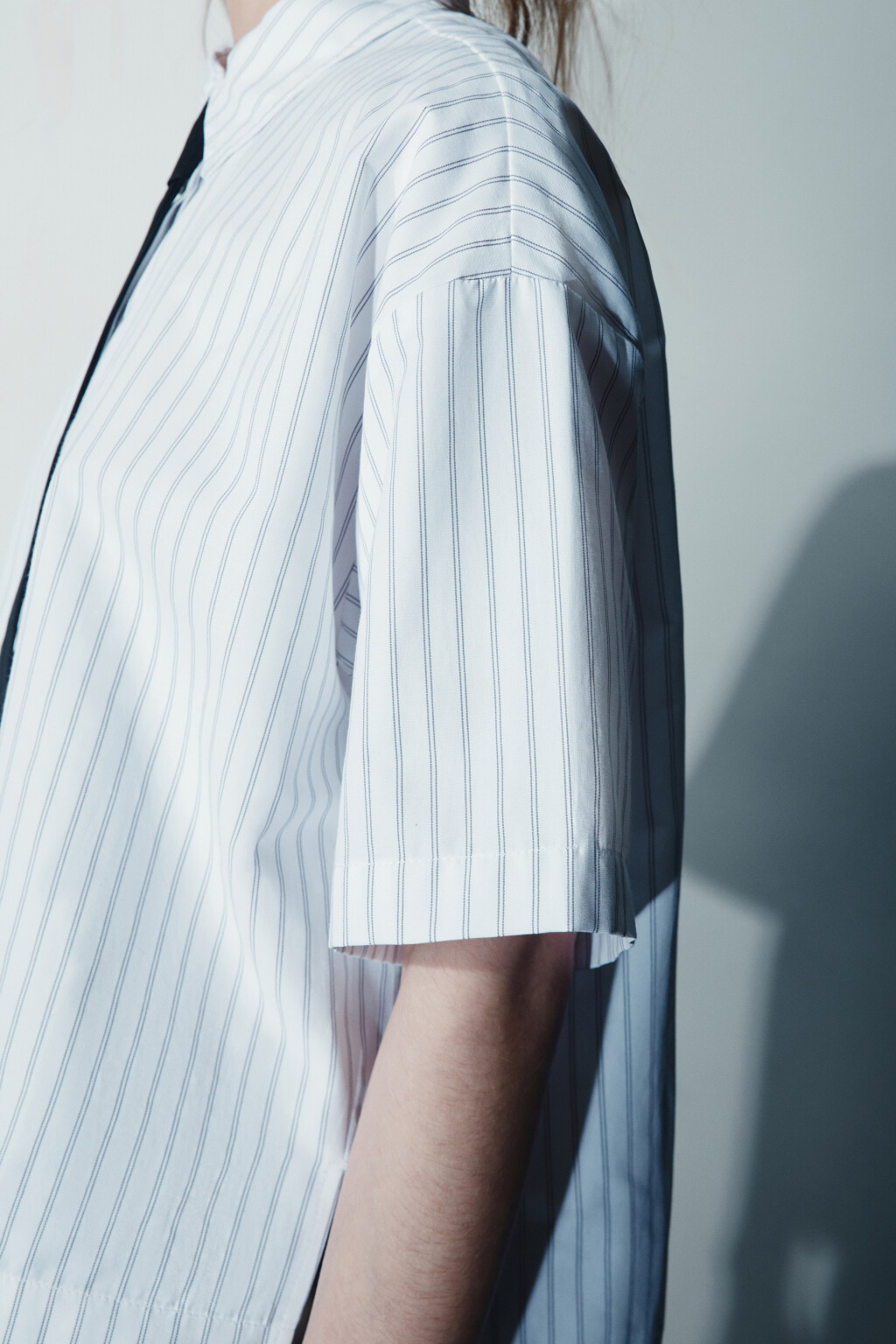 Рубашка oversize с галстуком - цвет белый - 6