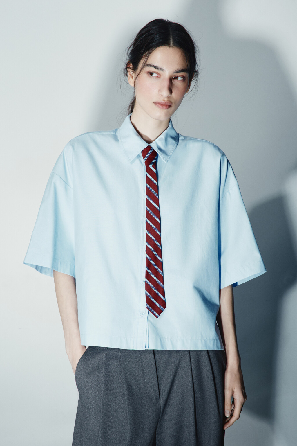Рубашка oversize с галстуком - цвет голубой - 2