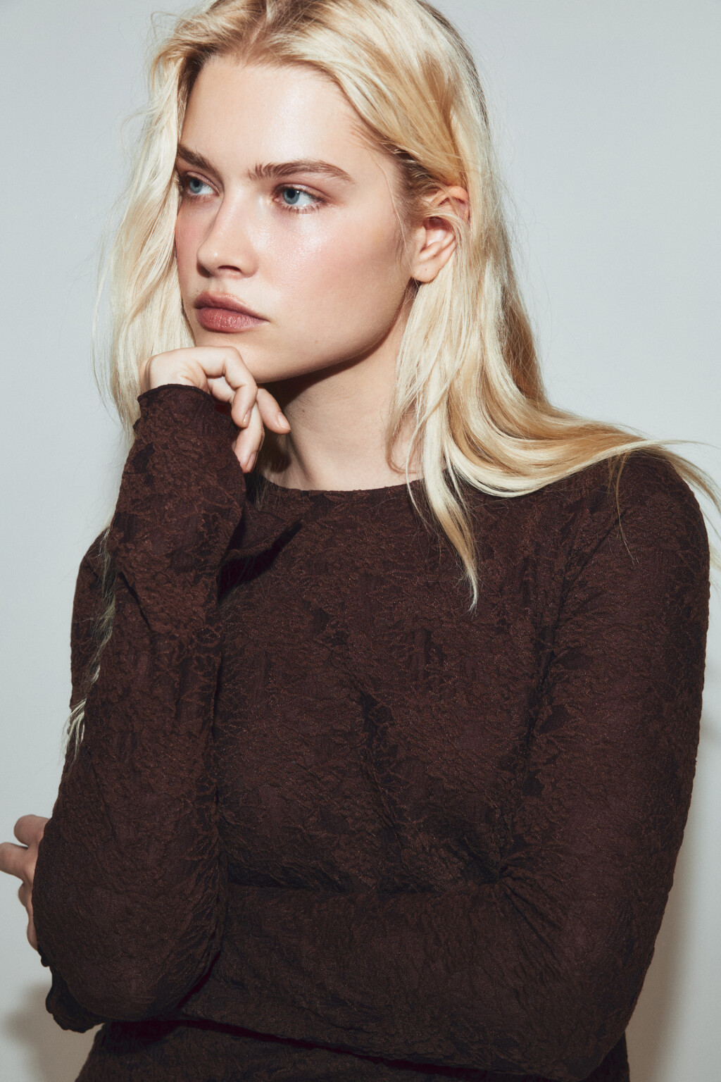 Лонгслив полуприлегающий ажурный - цвет коричневый - 7