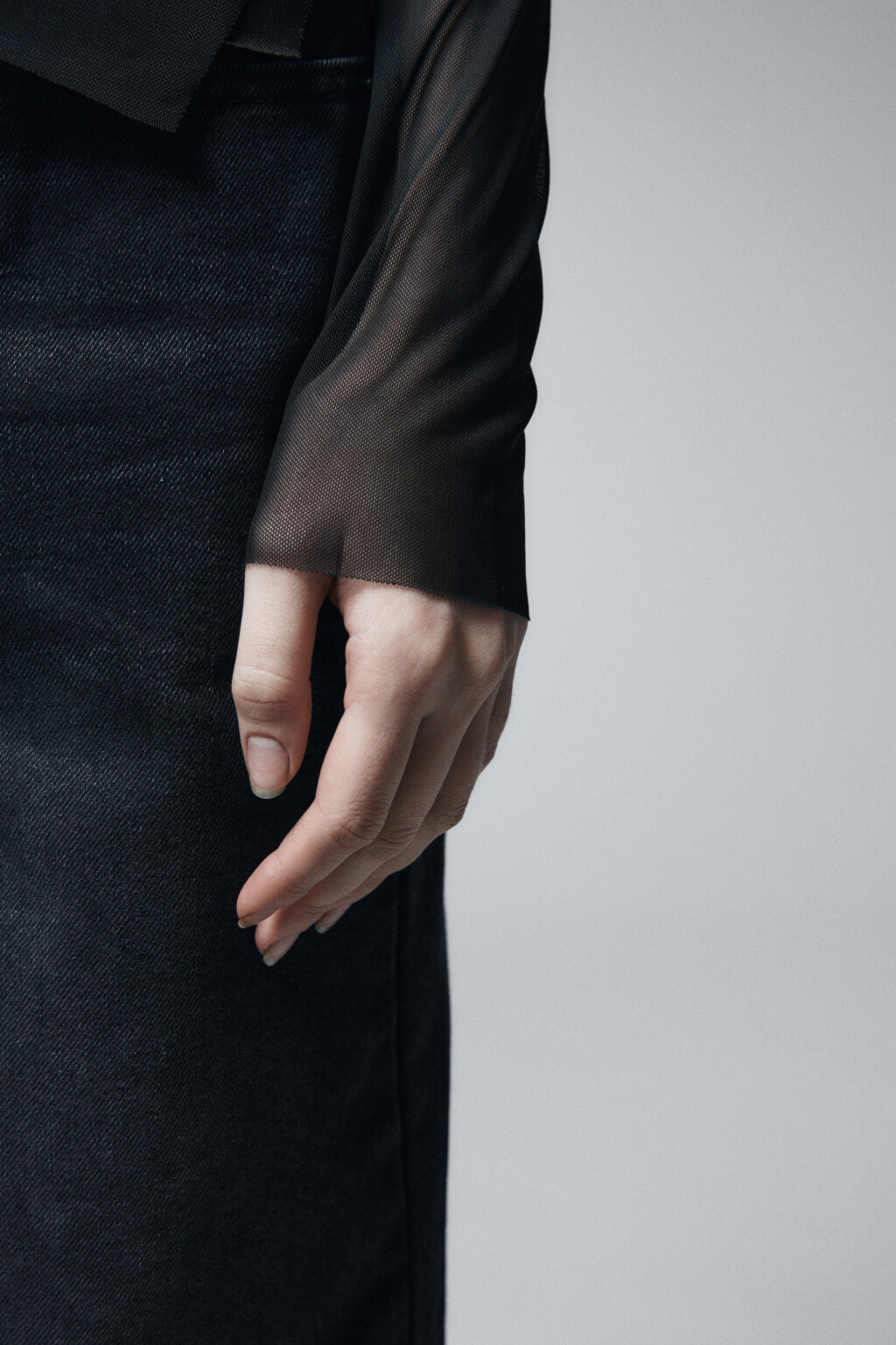 Блузка сетчатая с асимметричным низом - цвет черный - 6