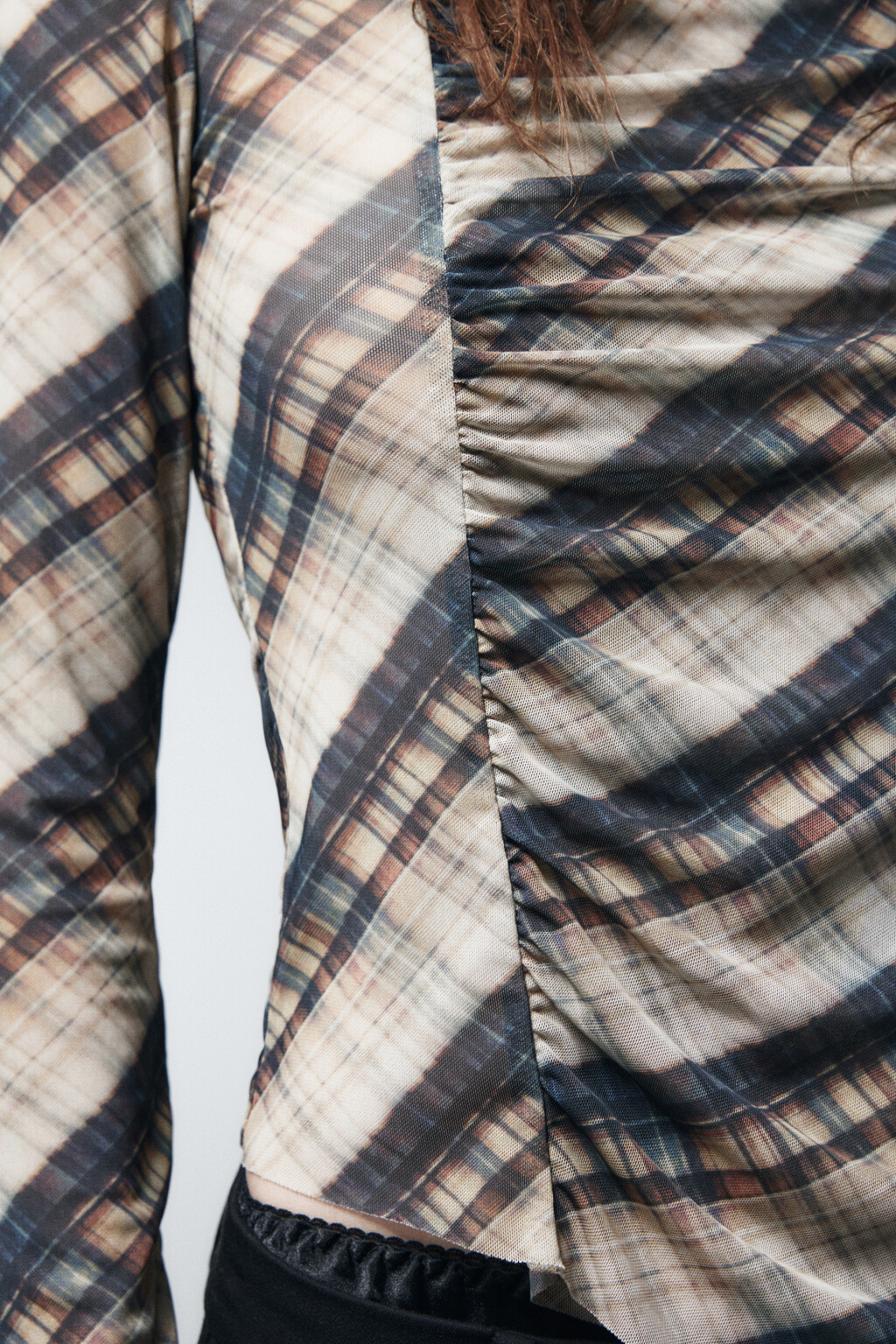 Блузка сетчатая с асимметричным низом - цвет бежевый - 6