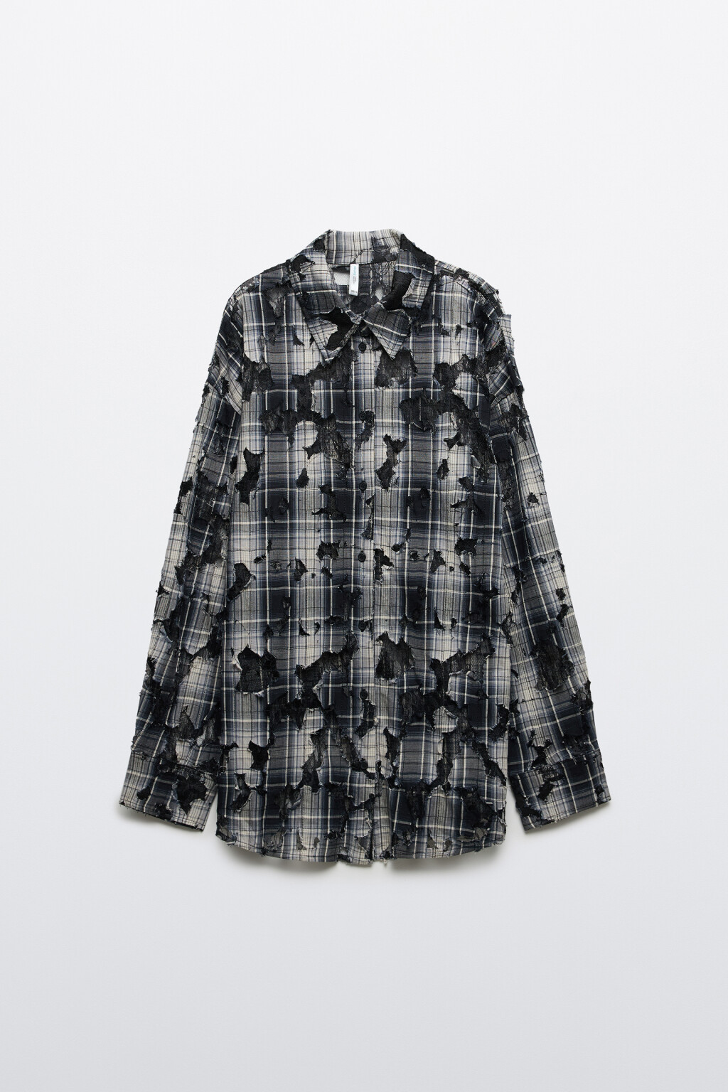 Рубашка рваная с кружевным подслоем - цвет черный - 7