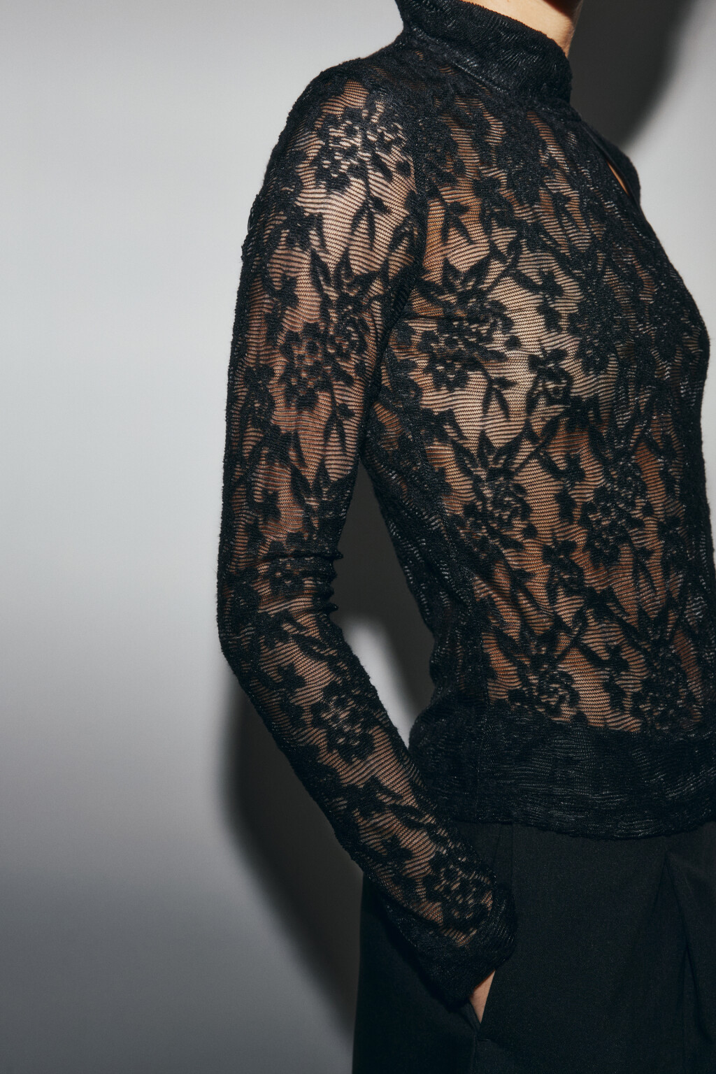 Лонгслив ажурный в азиатском стиле - цвет черный - 7