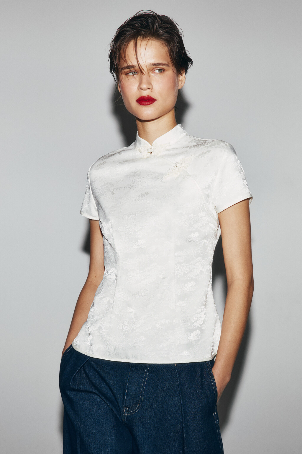 Блузка атласная в азиатском стиле - цвет белый - 2