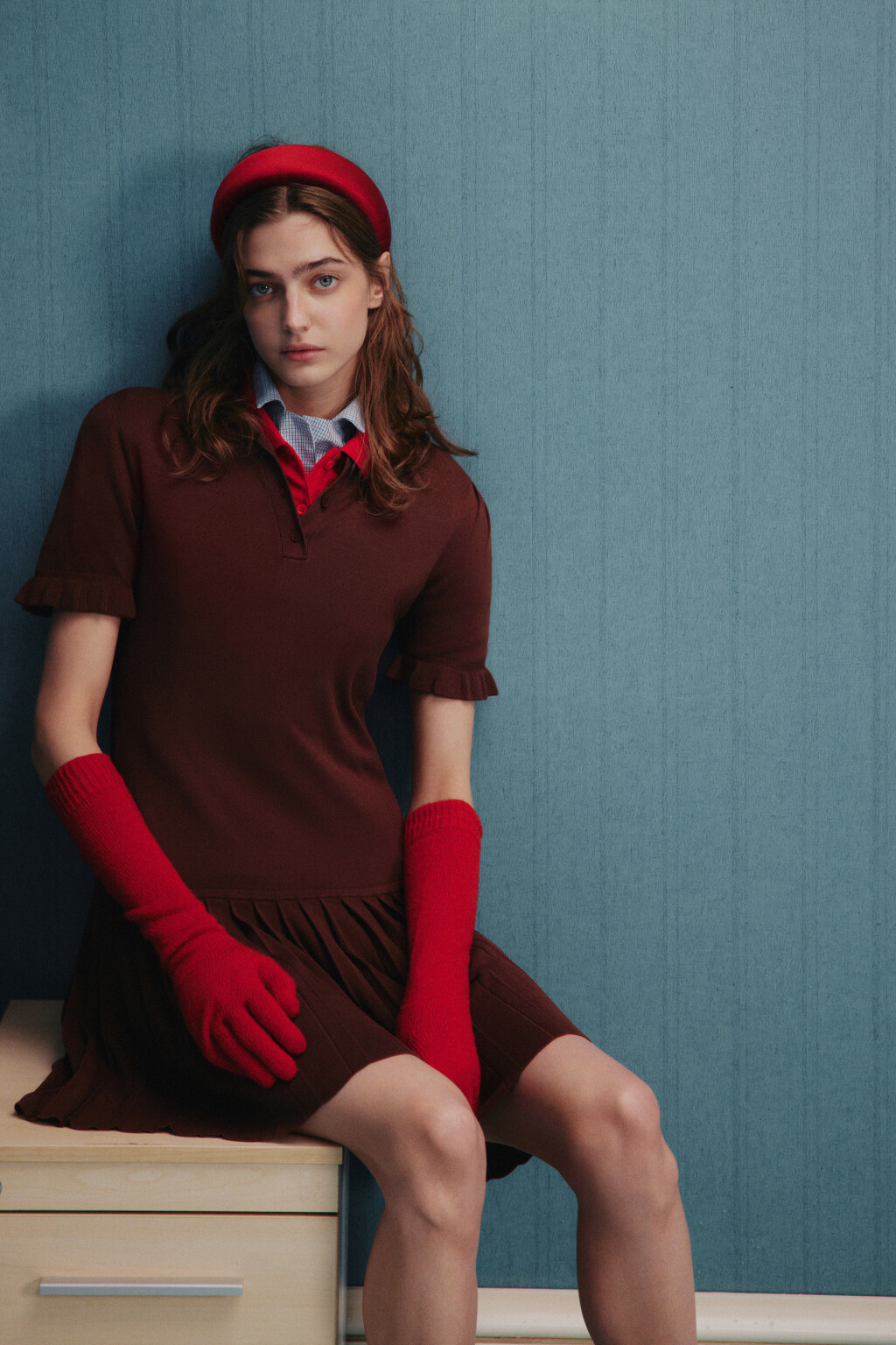 Платье-поло мини с юбкой в складку - цвет коричневый - 1