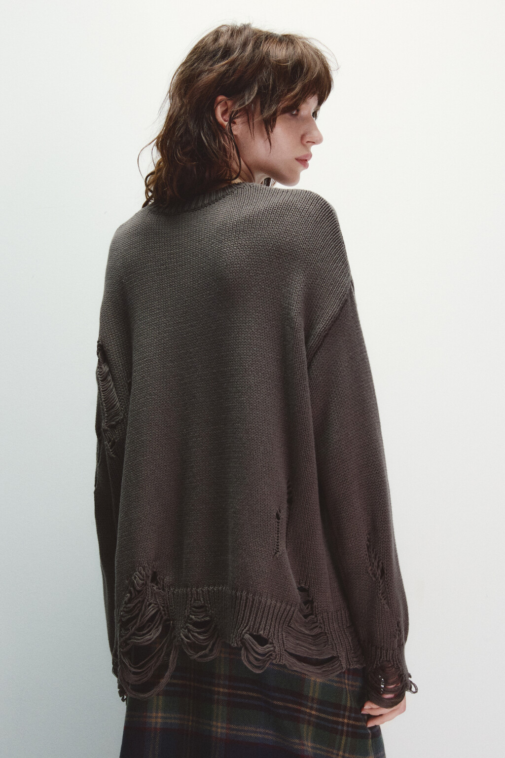 Джемпер вязаный с рваным декором - цвет серый - 3