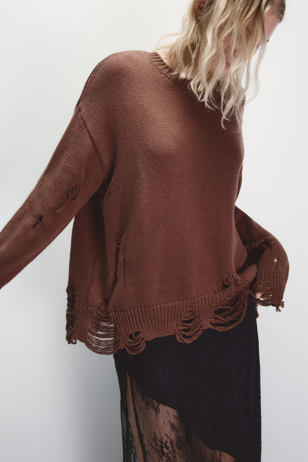 Джемпер вязаный с рваным декором - цвет бежевый - 1