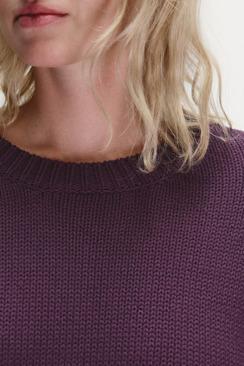 Джемпер вязаный с рваным декором - цвет фиолетовый - 5