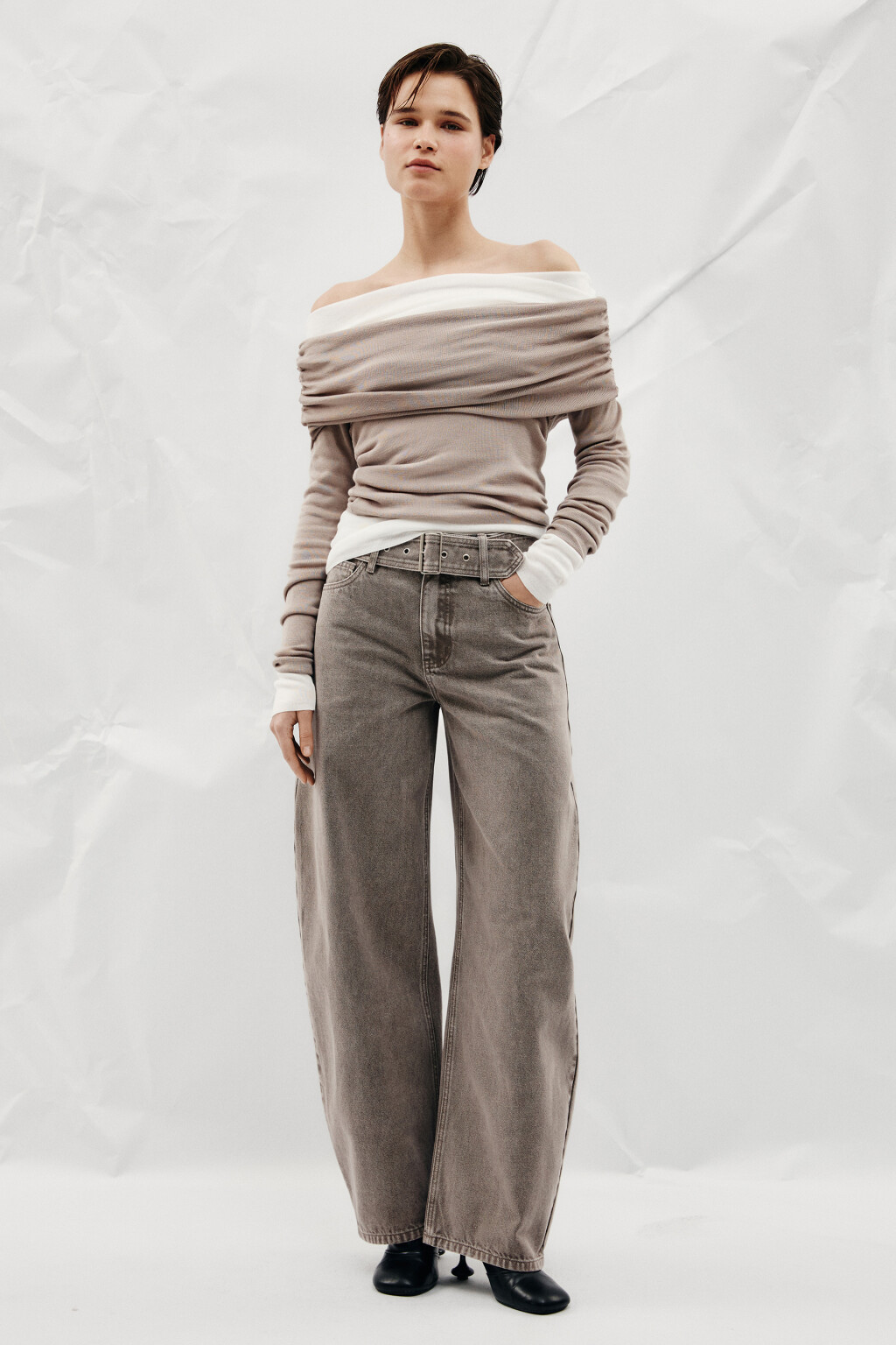 Джемпер из лиоцелла с открытыми плечами - цвет бежевый - 6