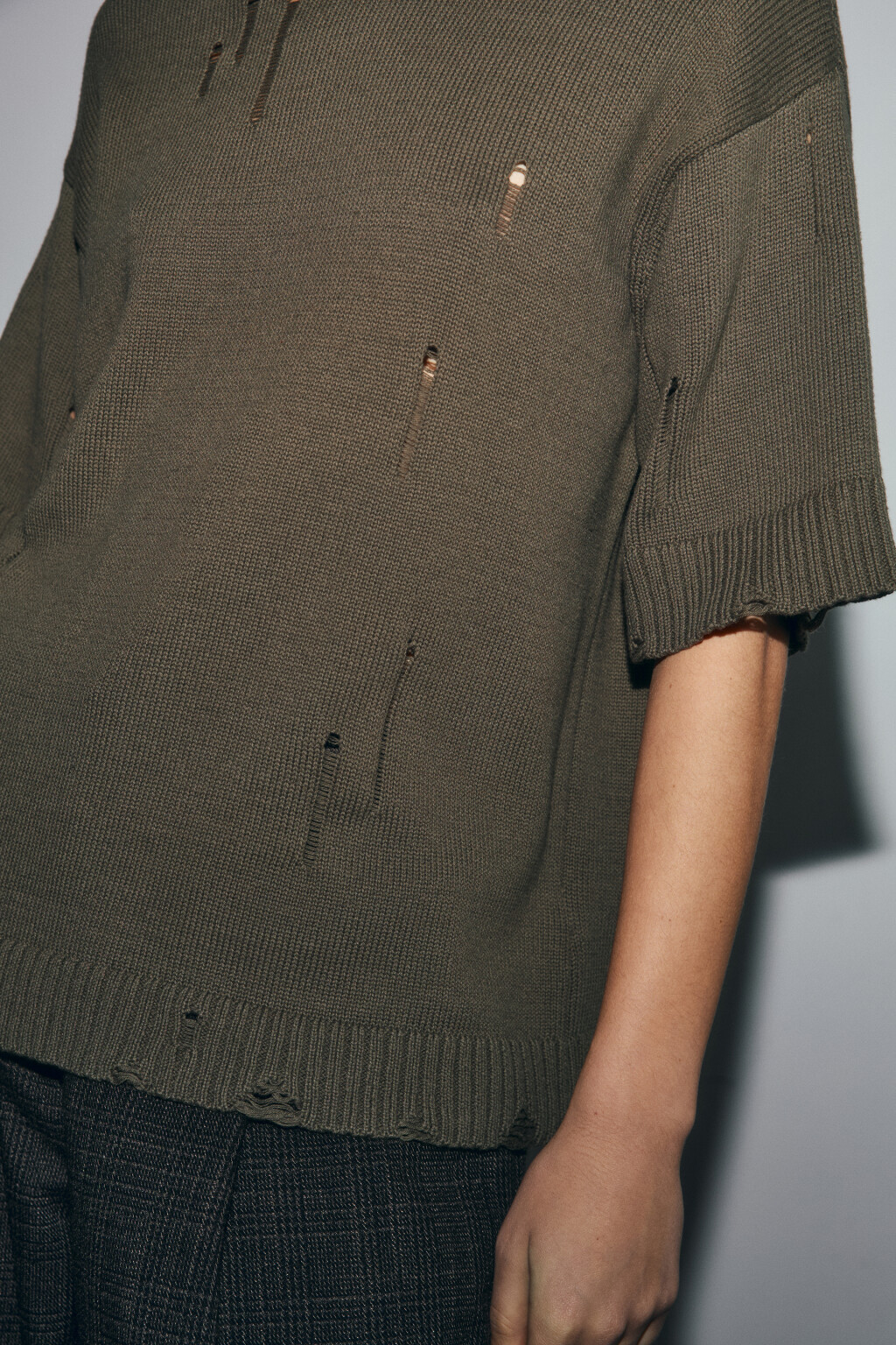 Футболка вязаная рваная - цвет зеленый - 6