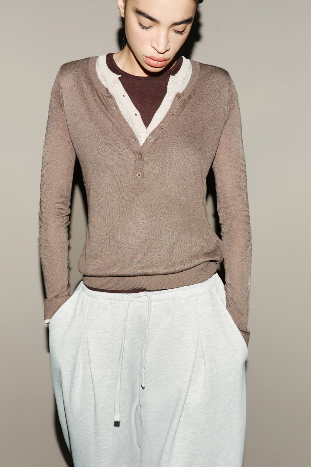 Джемпер вискозный с имитацией второго слоя - цвет бежевый - 1